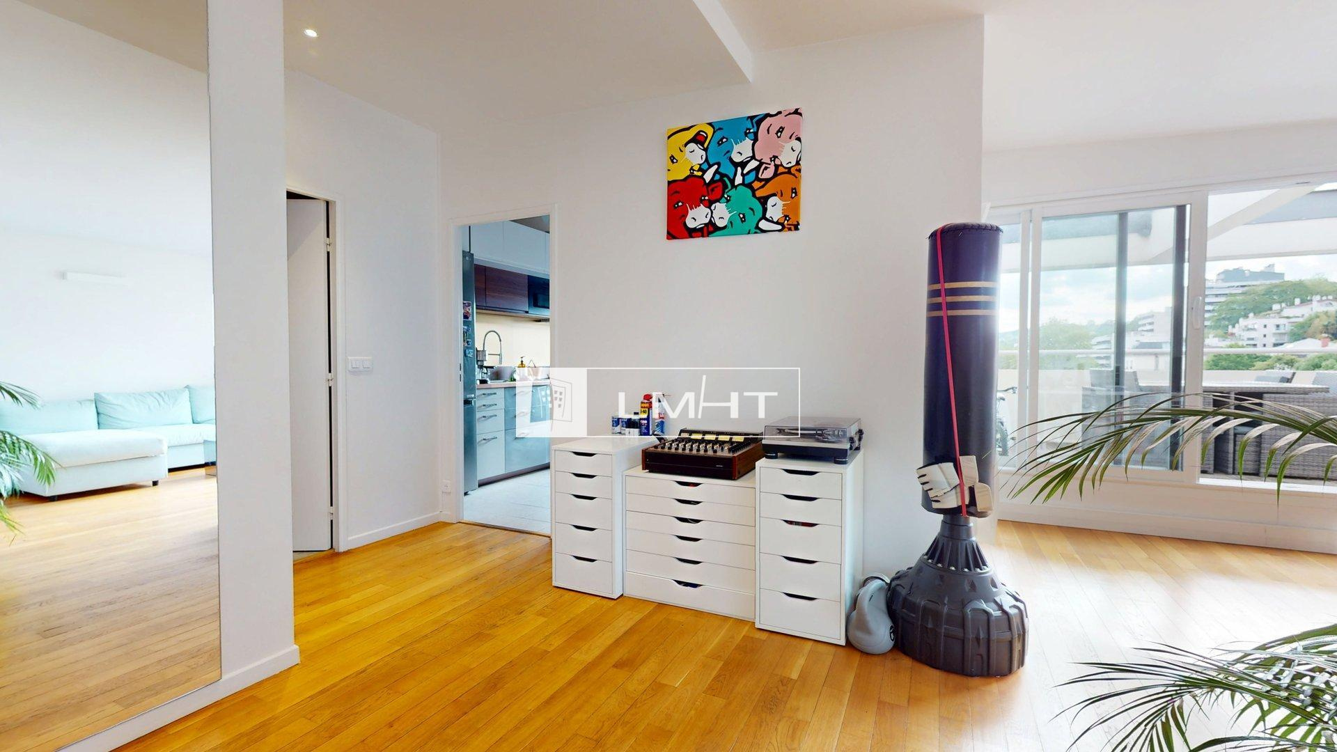 Appartement T3 de 81m2 + Terrasse à Sèvres